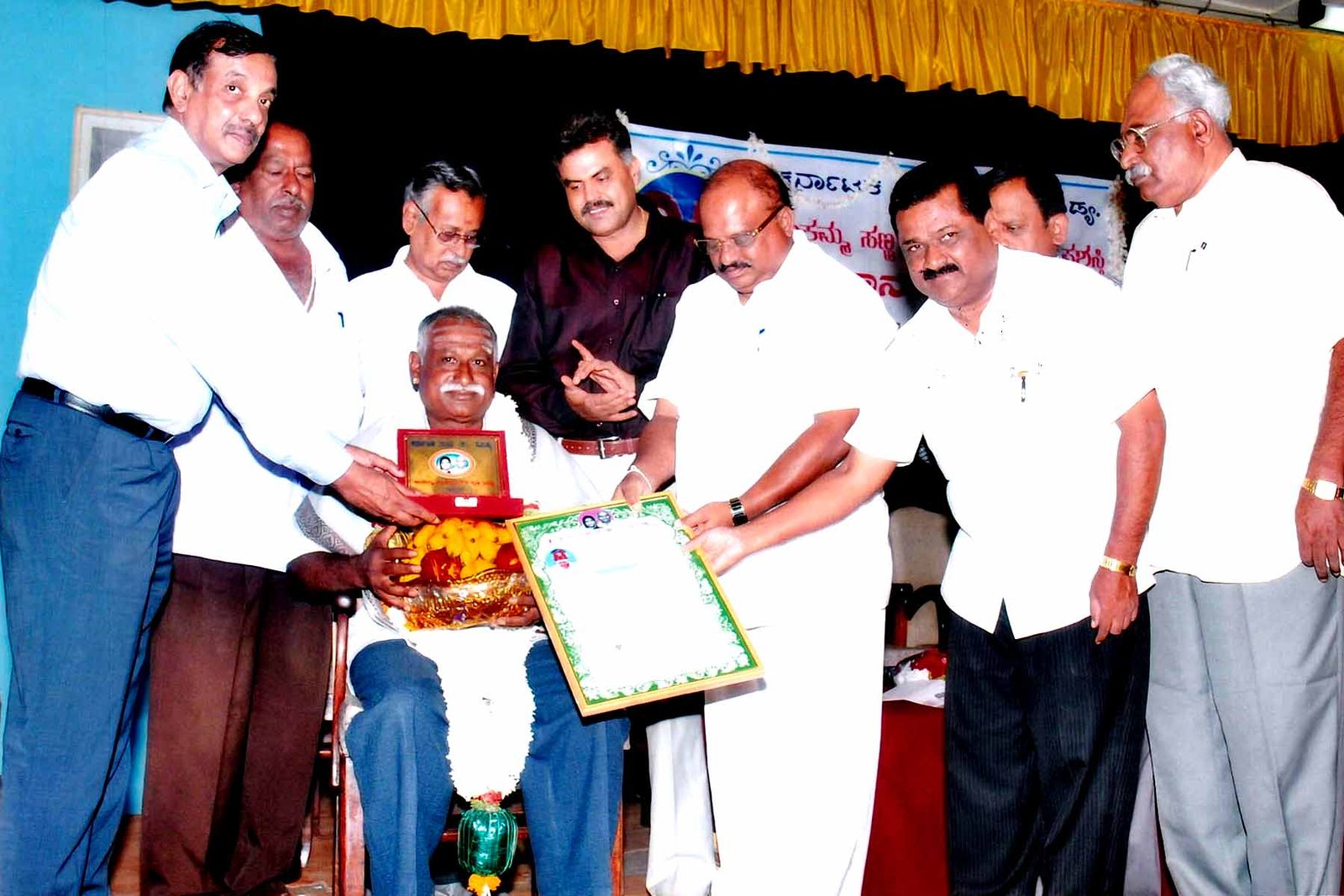ಫೋಟೋ ಗ್ಯಾಲರಿ