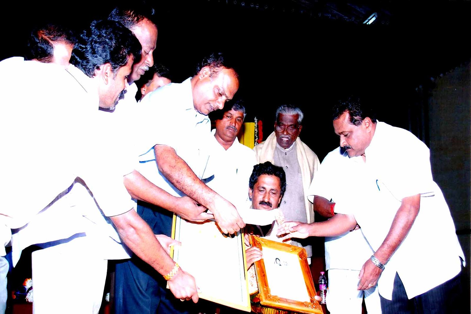 ಫೋಟೋ ಗ್ಯಾಲರಿ