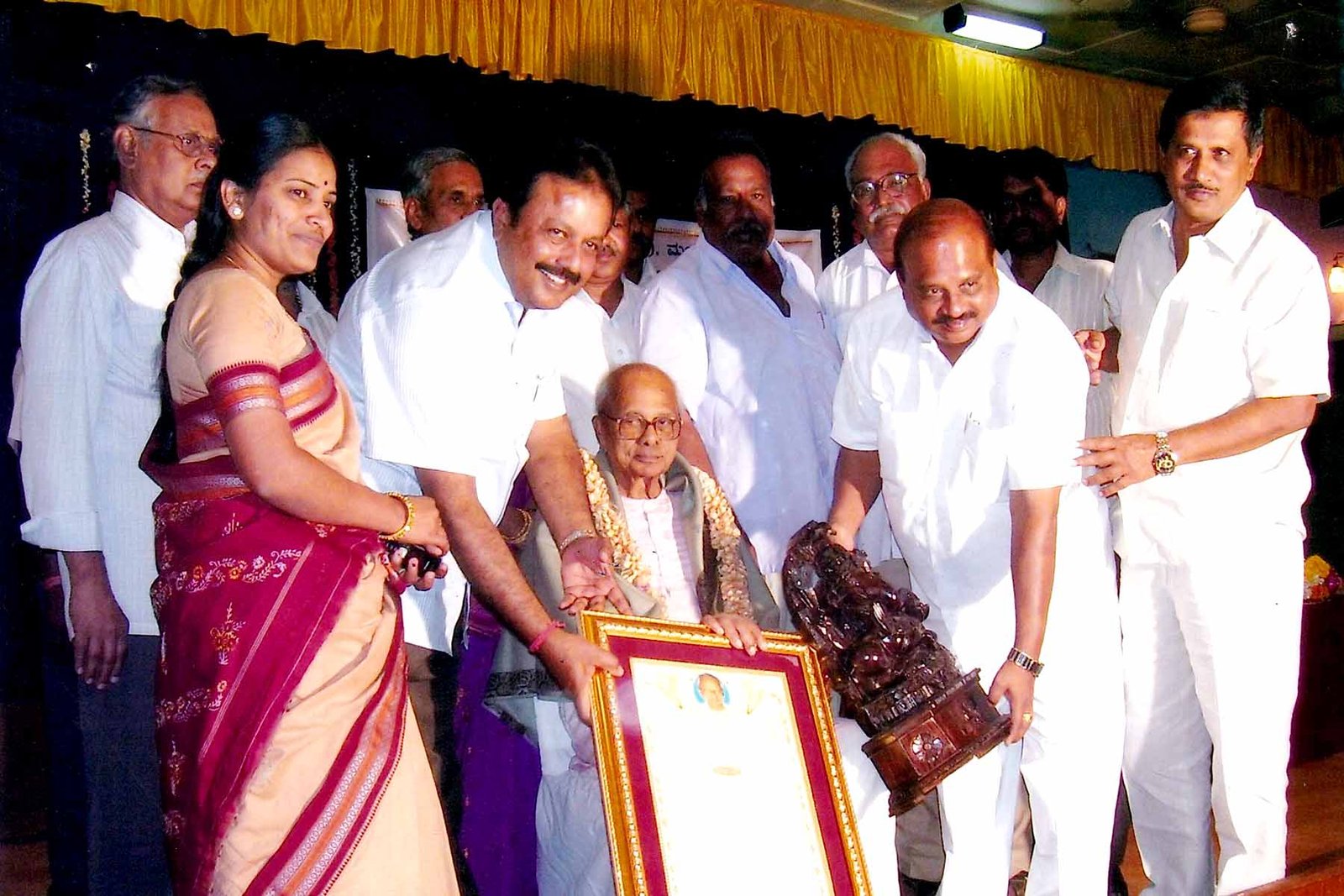 ಫೋಟೋ ಗ್ಯಾಲರಿ